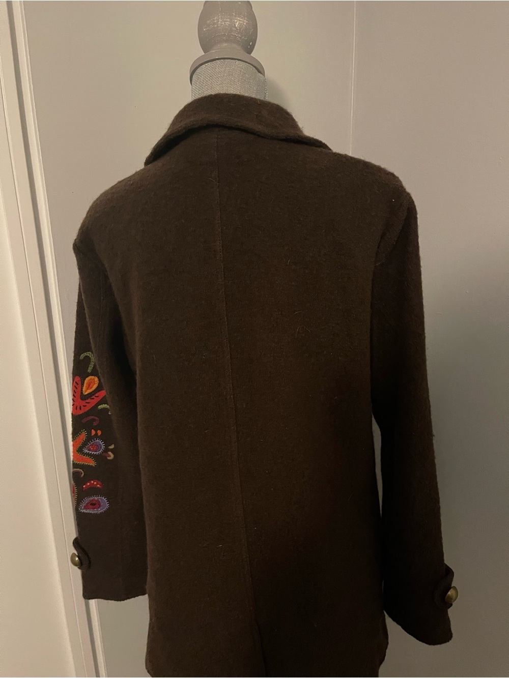 Icelandic Designs Brown Wool Embroidered Coat – Size M - Picture 5 of 7
